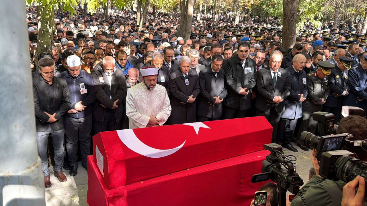 Konya’da şehit eşinden Ahmet Yasir Kuyucu’ya yürek yakan veda 22